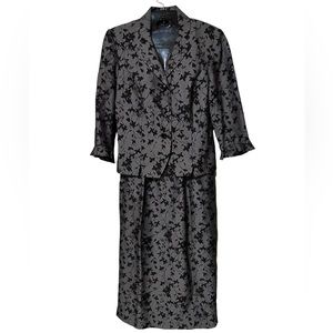 Vintage Leslie Fay Size 8 Skirt and Jacket Set